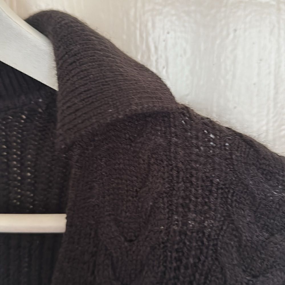 Collared Cable Knit Sweater - L - Picture 6 of 7